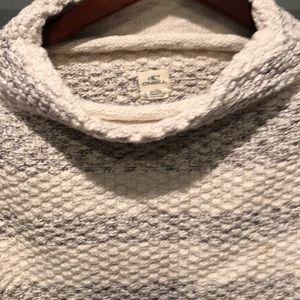 O’Neil sweatshirt